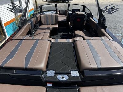 2024 Malibu Boats 22 LSV - Photo 10