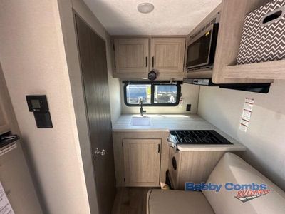 2025 Coachmen RV Catalina Summit Series 7 - Photo 8