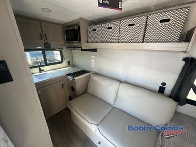 2025 Coachmen RV Catalina Summit Series 7 - Photo 7