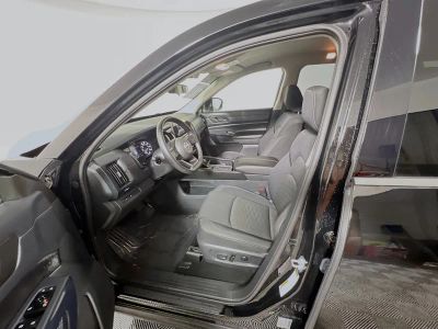 2024 Nissan Pathfinder — photo 12 view