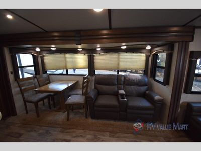 2019 Keystone RV Cougar Half-Ton Series - Photo 11