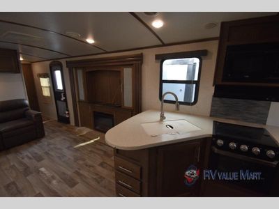 2019 Keystone RV Cougar Half-Ton Series - Photo 21