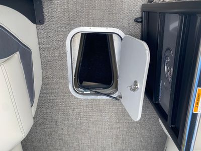 2025 Barletta Lusso L25U - Photo 11