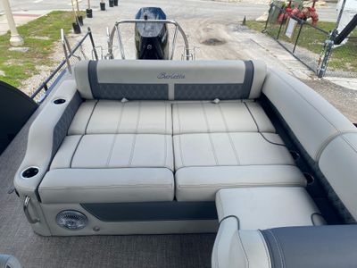2025 Barletta Lusso L25U - Photo 2