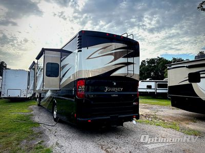 2015 Winnebago Journey - Photo 2