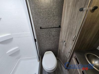 2022 Winnebago Industries Towables Micro Minnie - Photo 23
