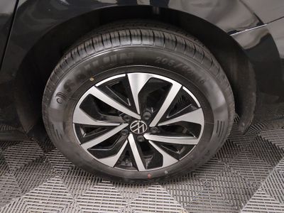 2024 Volkswagen Jetta — photo 10 view