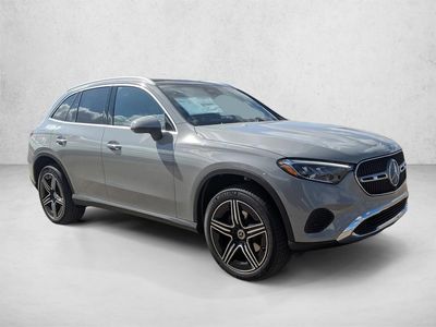 2026 Mercedes-Benz GLC 300 - Photo 2