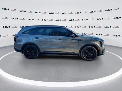 2026 Kia Sorento Plug-In Hybrid — photo 9 view