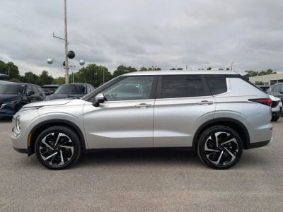 2024 Mitsubishi Outlander - Photo 2