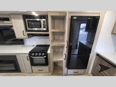 2025 Forest River RV Rockwood Signature - Photo 21