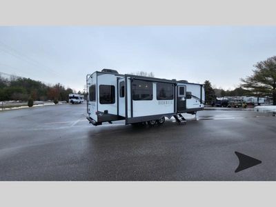 2025 Forest River RV Rockwood Signature - Photo 49