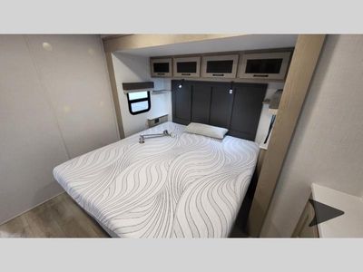 2025 Forest River RV Rockwood Signature - Photo 37