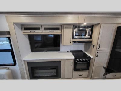 2025 Forest River RV Rockwood Signature - Photo 19