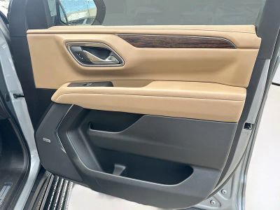 2023 Chevrolet Suburban — photo 34 view