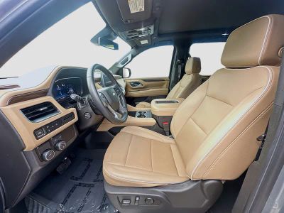 2023 Chevrolet Suburban — photo 18 view