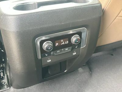 2023 Chevrolet Suburban — photo 22 view