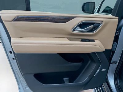2023 Chevrolet Suburban — photo 25 view