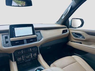 2023 Chevrolet Suburban — photo 21 view