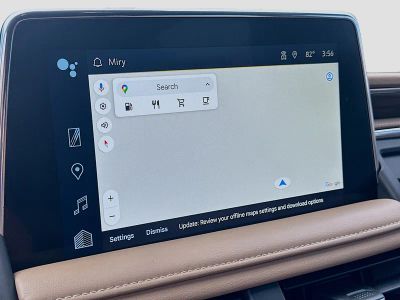 2023 Chevrolet Suburban — photo 11 view