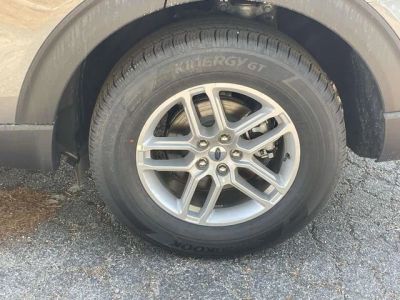 2026 Ford Explorer — photo 8 view