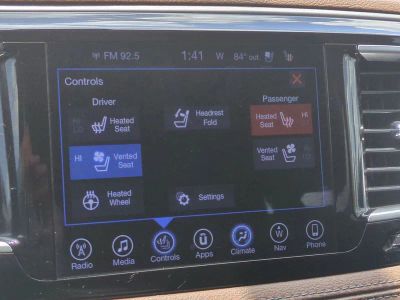 2017 Chrysler Pacifica — photo 28 view
