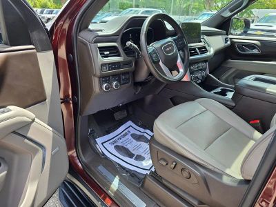 2023 GMC Yukon — photo 12 view