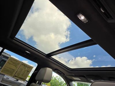 2023 GMC Yukon — photo 36 view