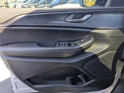 2026 Jeep Grand Cherokee — photo 15 view