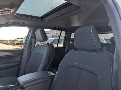 2026 Jeep Grand Cherokee — photo 12 view