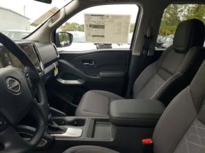 2026 Nissan Frontier — photo 8 view