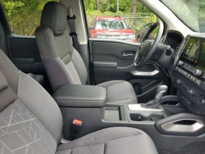 2026 Nissan Frontier — photo 30 view