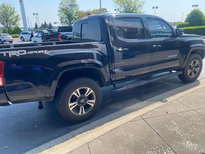 2017 Toyota Tacoma SR5 - Photo 2
