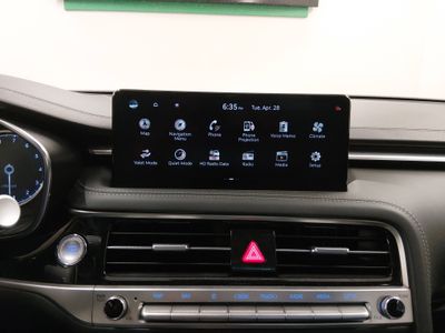 2025 Genesis G70 - Photo 21