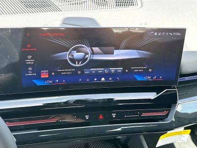 2026 BMW 5 Series — photo 13 view