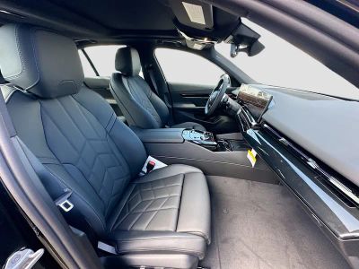 2026 BMW 5 Series — photo 23 view