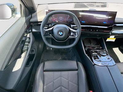 2026 BMW 5 Series — photo 17 view