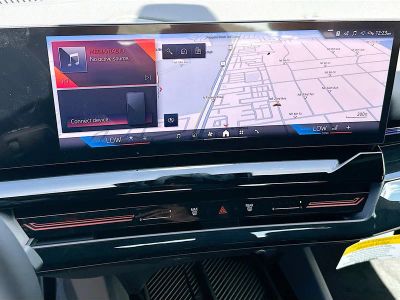 2026 BMW 5 Series — photo 10 view