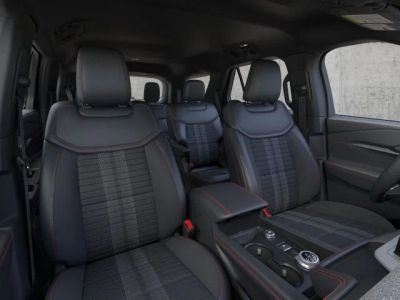 2026 Ford Explorer — photo 10 view