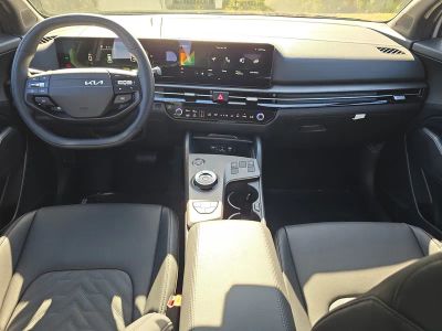 2026 Kia Sportage Plug-In Hybrid — photo 13 view