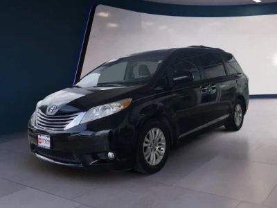 2015 Toyota Sienna 5dr 7-Pass Van XLE AAS FWD (GS) in Attitude Black — front three-quarter view
