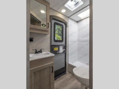 2026 Coachmen RV Catalina Legacy Edition - Photo 8