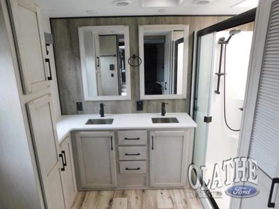 2023 KZ Durango Gold - Photo 22