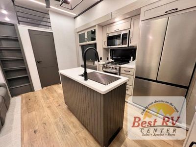2025 Palomino Columbus - Photo 19