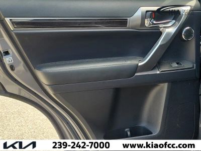 2023 Lexus GX — photo 14 view