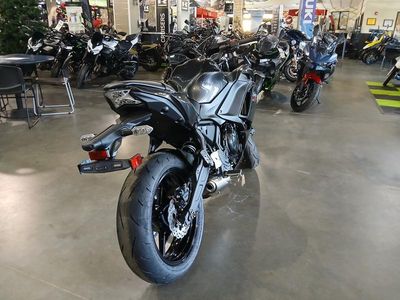 2026 Kawasaki Ninja 650 - Photo 6