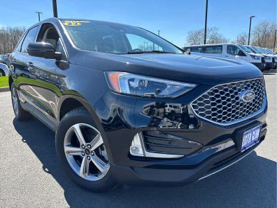 2023 Ford Edge — rear three-quarter view