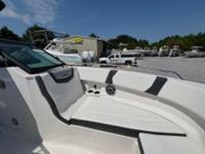 2025 Chaparral 250 OSX - Photo 17