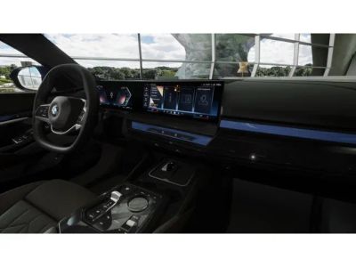 2027 BMW 5 Series — photo 14 view