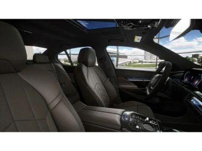2027 BMW 5 Series — photo 9 view